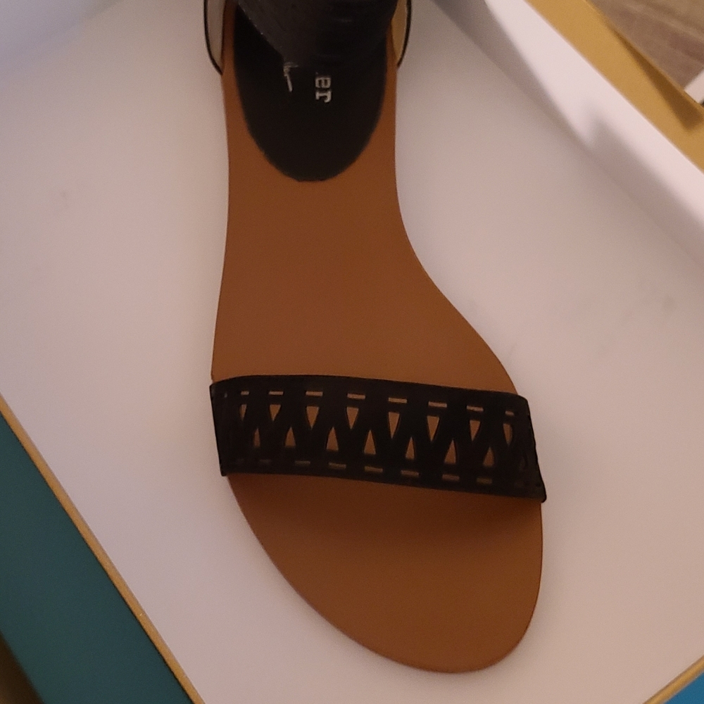 Black sandal